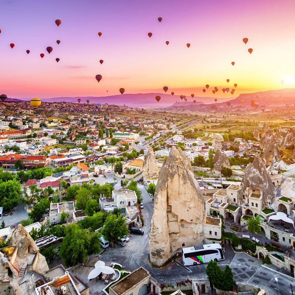 Uçaklı Kapadokya Turu Burcu Kaya Şarap Tadım Etkinliği Ile